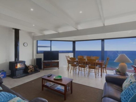 Wye Escape With Amazing Sweeping Ocean Views - Kempsey Accommodation 3