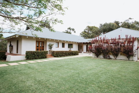 Yallingup Villas - Kempsey Accommodation 0