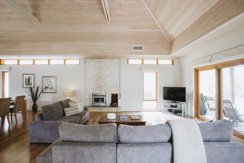 Yallingup Villas - Kempsey Accommodation 1