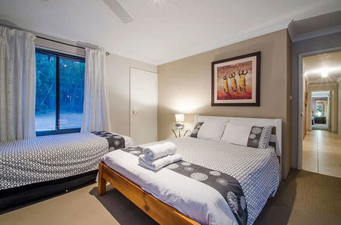Yallingup Pet Friendly Bush Retreat - Kempsey Accommodation 2