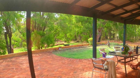 Yallingup Pet Friendly Bush Retreat - Kempsey Accommodation 1