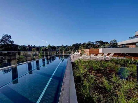 Yarra River Luxury 1BD Apartment - Kempsey Accommodation 3