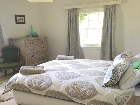 York Cottage - Grand Gate House And Enchanting Gardens - Kempsey Accommodation 1