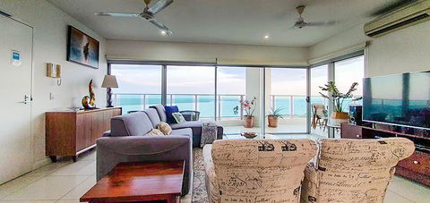 ZEN BY THE WATER - Darwin Premier Retreat - Kempsey Accommodation 3