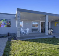 Zoo Villas  Villa Zebra - Central Wynyard - Kempsey Accommodation
