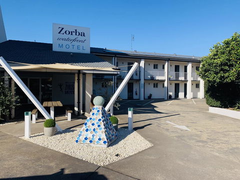 Zorba Waterfront Motel - Kempsey Accommodation 0