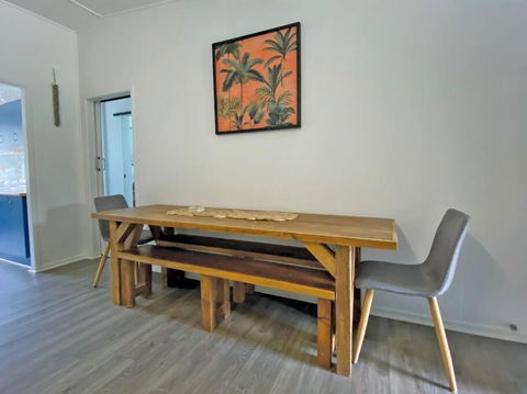 A LITTLE GREY SHACK - Kempsey Accommodation 2