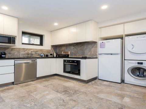 Across The Road From The Beach Inlet Side - Kempsey Accommodation 4