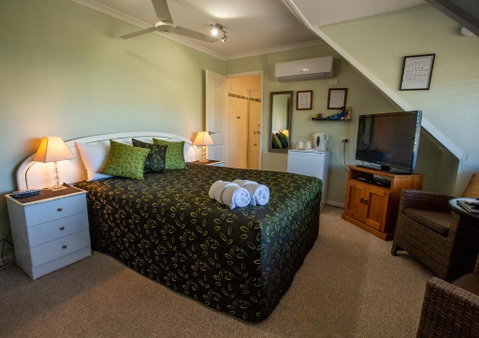 Ainslie Manor Bed And Breakfast - Kempsey Accommodation 3
