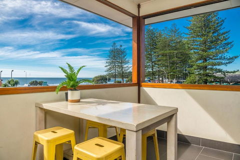 A Perfect Stay - Quiksilver Apartments The Pass - Kempsey Accommodation 1