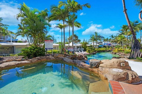 Alex Heads Beachfront Resort King Bed Studio Room - Kempsey Accommodation 2