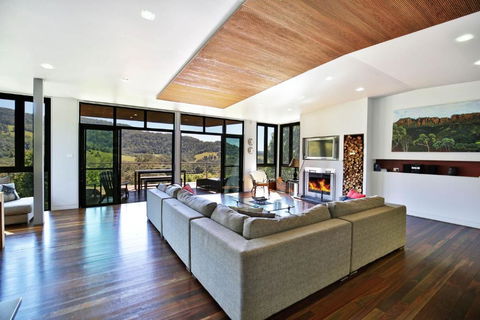 Alluvium - City Luxury In The Country - Kempsey Accommodation 1