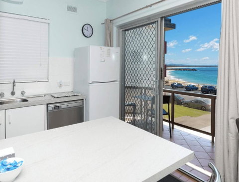 Aloha Beachside - Kempsey Accommodation 0
