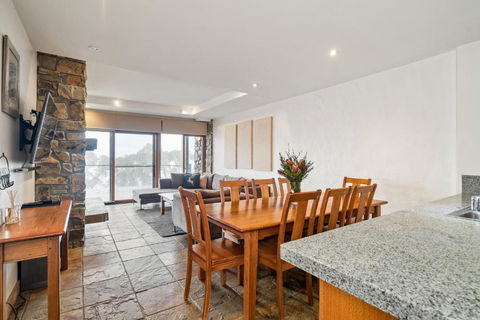 Alpine Woodsmoke Apartments - Kempsey Accommodation 1