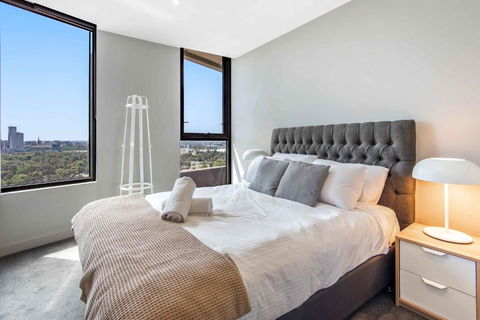 Amazing City Sea & Shrine View W Free Parking - Kempsey Accommodation 4