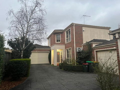 Amazing Private Bedrooms In Doncaster East Near School - Kempsey Accommodation 0