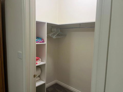 Amazing Private Bedrooms In Doncaster East Near School - Kempsey Accommodation 4