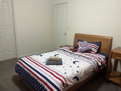 Amazing Private Bedrooms In Doncaster East Near School - Kempsey Accommodation 1