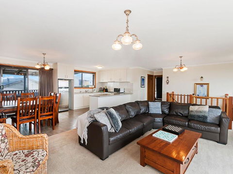 Ambience By The Sea - Kempsey Accommodation 0