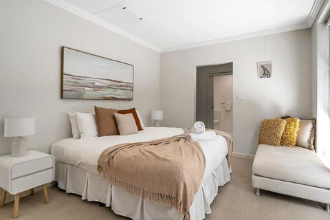 Amelie - Luxury Beach View Condo Minutes To Beach - Kempsey Accommodation 4
