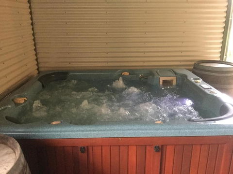 Angaston By The Winter Creek - Kempsey Accommodation 2