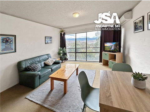 Alpine Mountain View Kirwan 10 - Kempsey Accommodation 0
