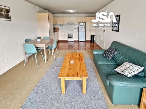 Alpine Mountain View Kirwan 10 - Kempsey Accommodation 2