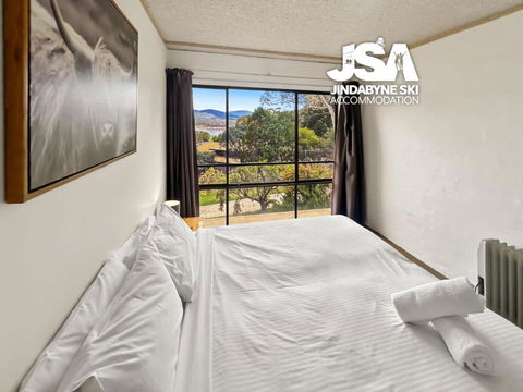 Alpine Mountain View Kirwan 10 - Kempsey Accommodation 4