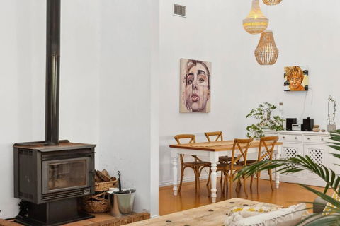 Allumina - Stylish Pet Friendly Beachside Retreat - Kempsey Accommodation 3