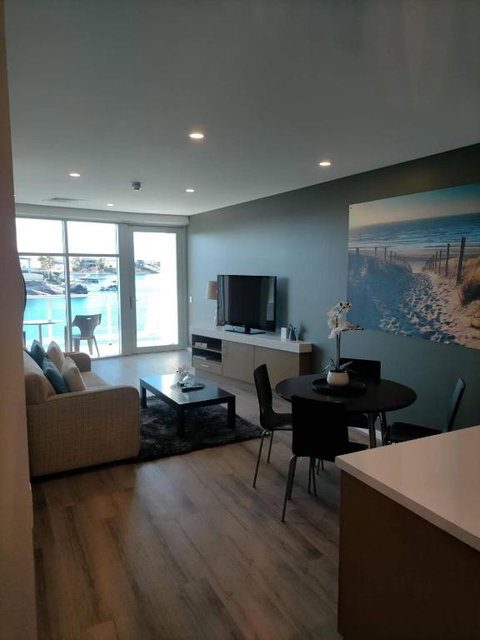 Apartment 3 Wallaroo Marina - Kempsey Accommodation 1