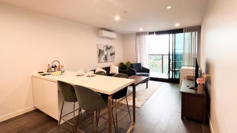Apartment Next To Public Station, BoxHill Central, 2 Bedrooms, Free Parking And Wifi - Kempsey Accommodation 1