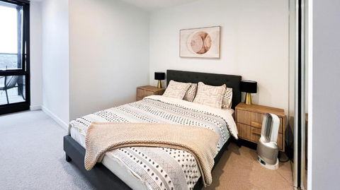 Apartment Next To Public Station, BoxHill Central, 2 Bedrooms, Free Parking And Wifi - Kempsey Accommodation 3