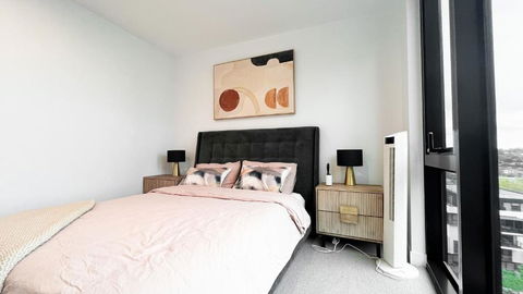 Apartment Next To Public Station, BoxHill Central, 2 Bedrooms, Free Parking And Wifi - Kempsey Accommodation 2