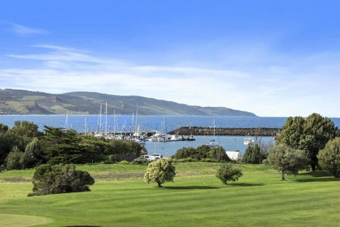 Apollo Blue 12 - Kempsey Accommodation 3
