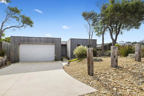 Aqua Luna - Stylish Retreat By Koonya Ocean Beach - Kempsey Accommodation 2