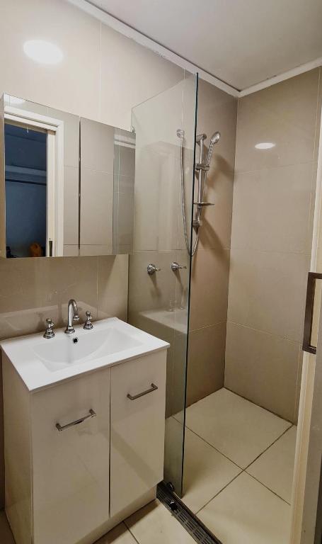 Architectural Comfy 2B&2B Home With A Garden View Close To A Lake And Yarralumla Shopping Centre - Kempsey Accommodation 2