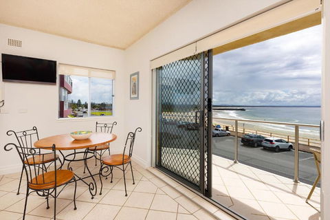 At The Beach, Debra Court Unit 5 - Kempsey Accommodation 0