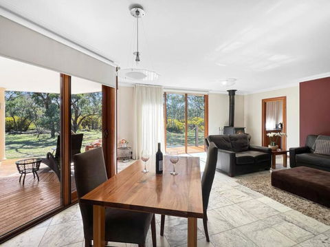 Aurora Cottages - Six Seasons - Kempsey Accommodation 1