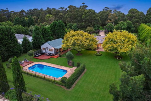 Avonlea, Bowral, Southern Highlands - Kempsey Accommodation 0