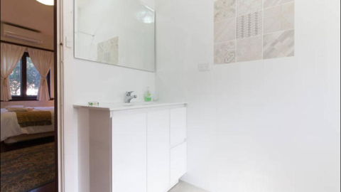 B4 Crawley Apartment 1 BRM & Sleepout Near UWA - Kempsey Accommodation 3