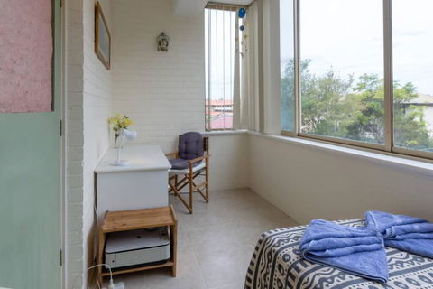B6 Crawley Apartment 1 BRM & Sleepout Near UWA - Kempsey Accommodation 4