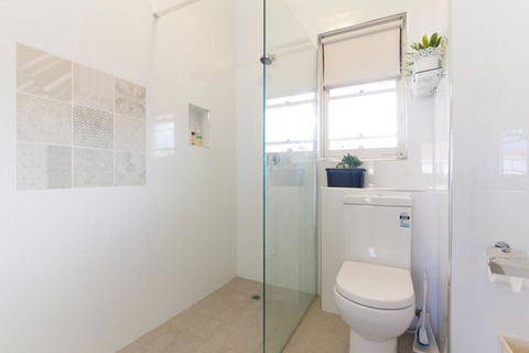 B7 Crawley Apartment 1 BRM & Sleepout Near UWA - Kempsey Accommodation 1
