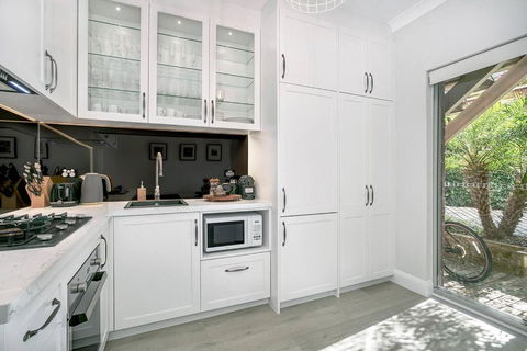 BALO1 - The Esplanade - Mosman - Kempsey Accommodation 2