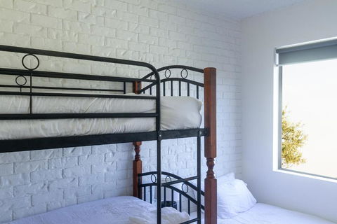 BAY PROPERTIES . Beach Street - Kempsey Accommodation 4
