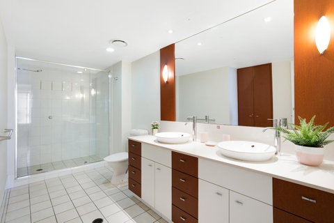 Chevron Renaissance Ocean View - Kempsey Accommodation 3