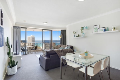 Chevron Renaissance Ocean View - Kempsey Accommodation 6