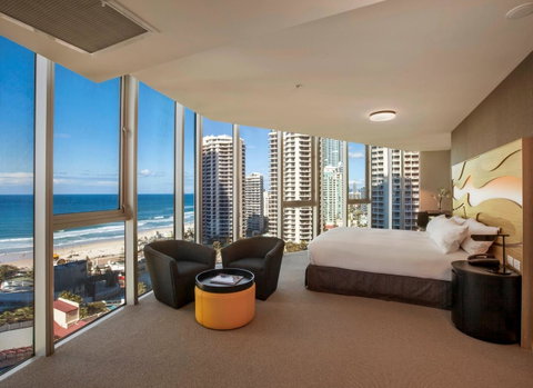 Hilton Surfers Paradise Hotel & Residences - Kempsey Accommodation 9