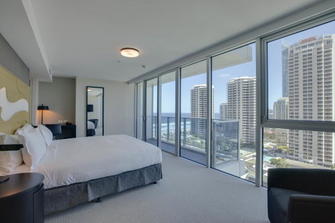 Hilton Surfers Paradise Hotel & Residences - Kempsey Accommodation 2