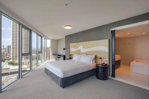 Hilton Surfers Paradise Hotel & Residences - Kempsey Accommodation 14