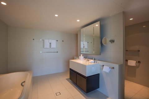 Hilton Surfers Paradise Hotel & Residences - Kempsey Accommodation 7